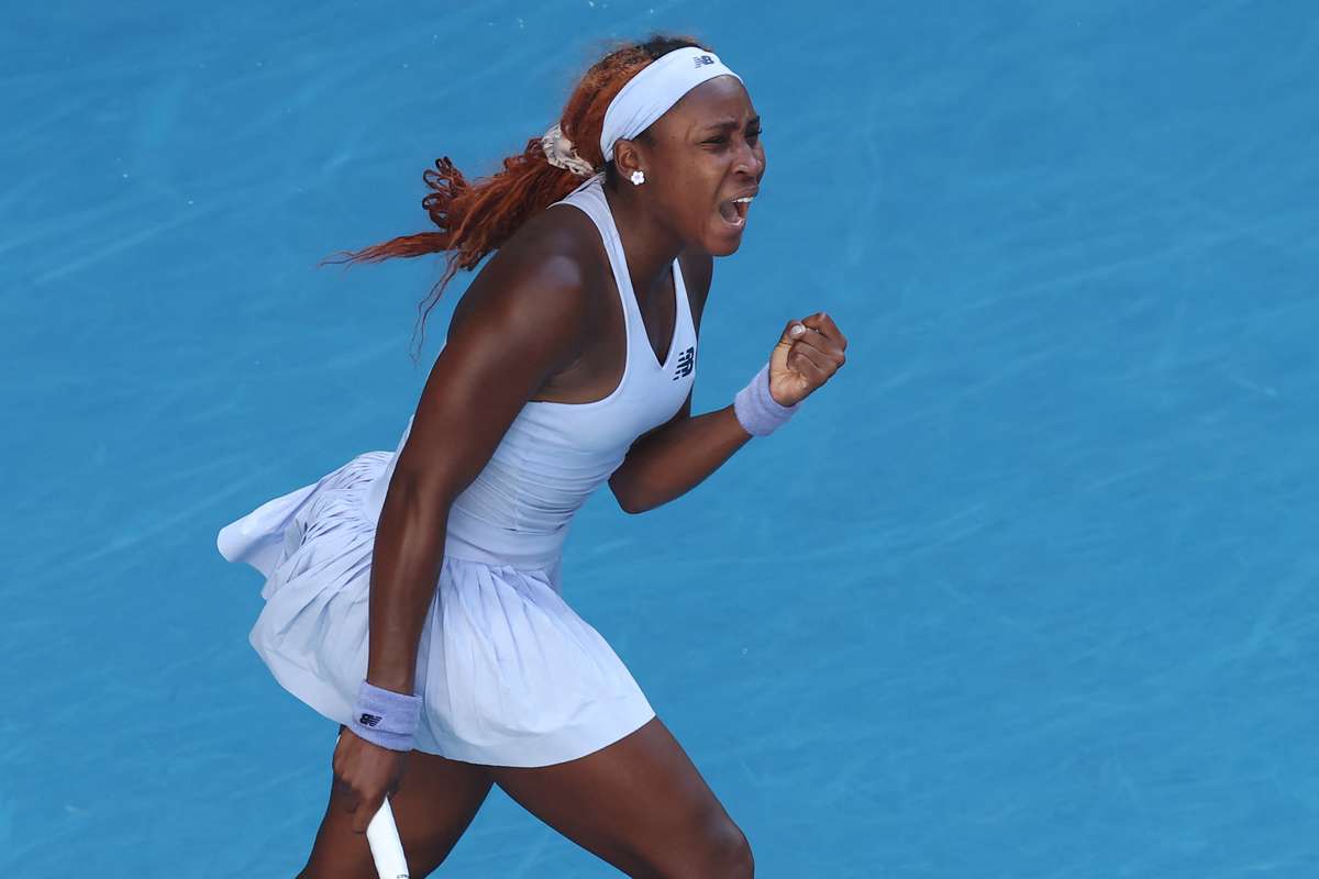 Coco Gauff isi revine dupa un inceput ezitant si se califica cu emotii in optimile Australian Open
