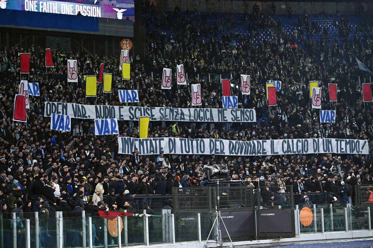 Fanii echipelor AS Roma si Fiorentina exclusi de la meciurile in deplasare