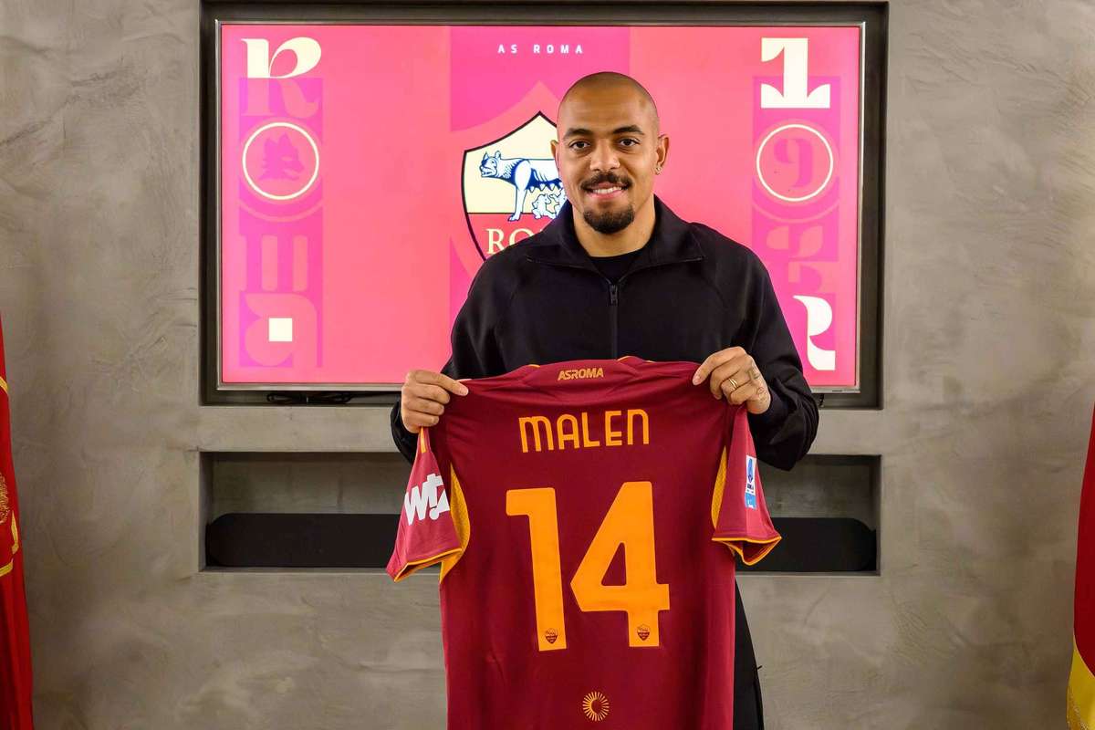 Oficial AS Roma a achizitionat definitiv atacantul olandez din Premier League
