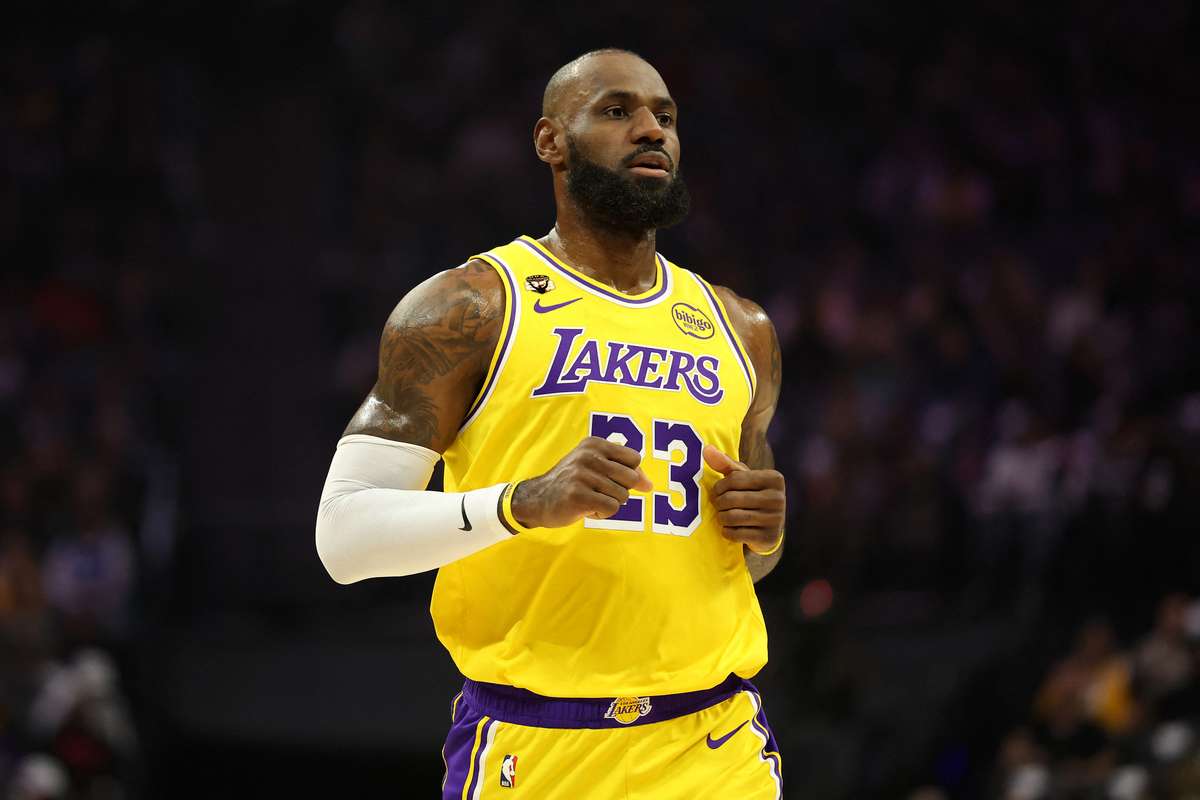 Sfarsitul unei ere LeBron James nu mai este jucator titular in NBA All Star Game dupa 21 de ani 1