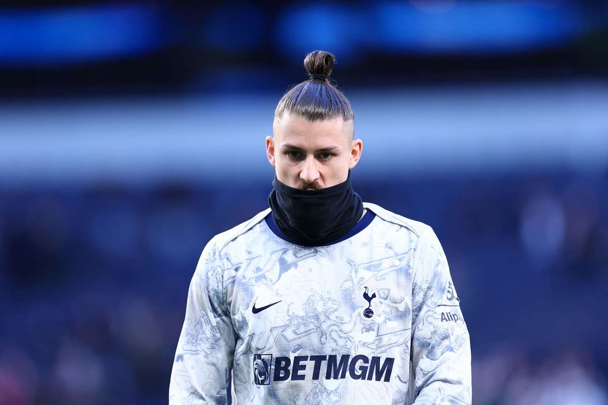 Trupa din Serie A a inceput negocierile pentru Radu Dragusin