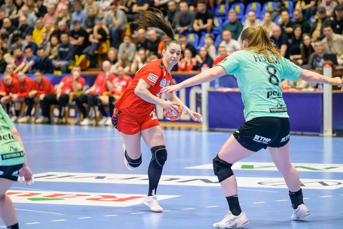 Corona Brasov si SCM Ramnicu Valcea calificate in sferturile de finala ale Cupei Romaniei