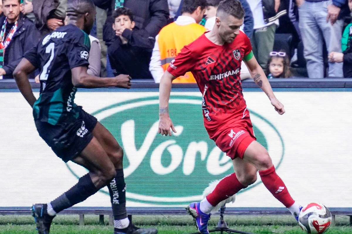 Cu Maxim capitan Dragus a facut o greseala cruciala si a fost inlocuit in minutul 38 Sorescu a fost schimbat la pauza