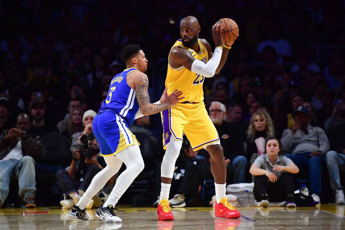 LeBron James omul meciului pentru LA Lakers in victoria impotriva Golden State Warriors