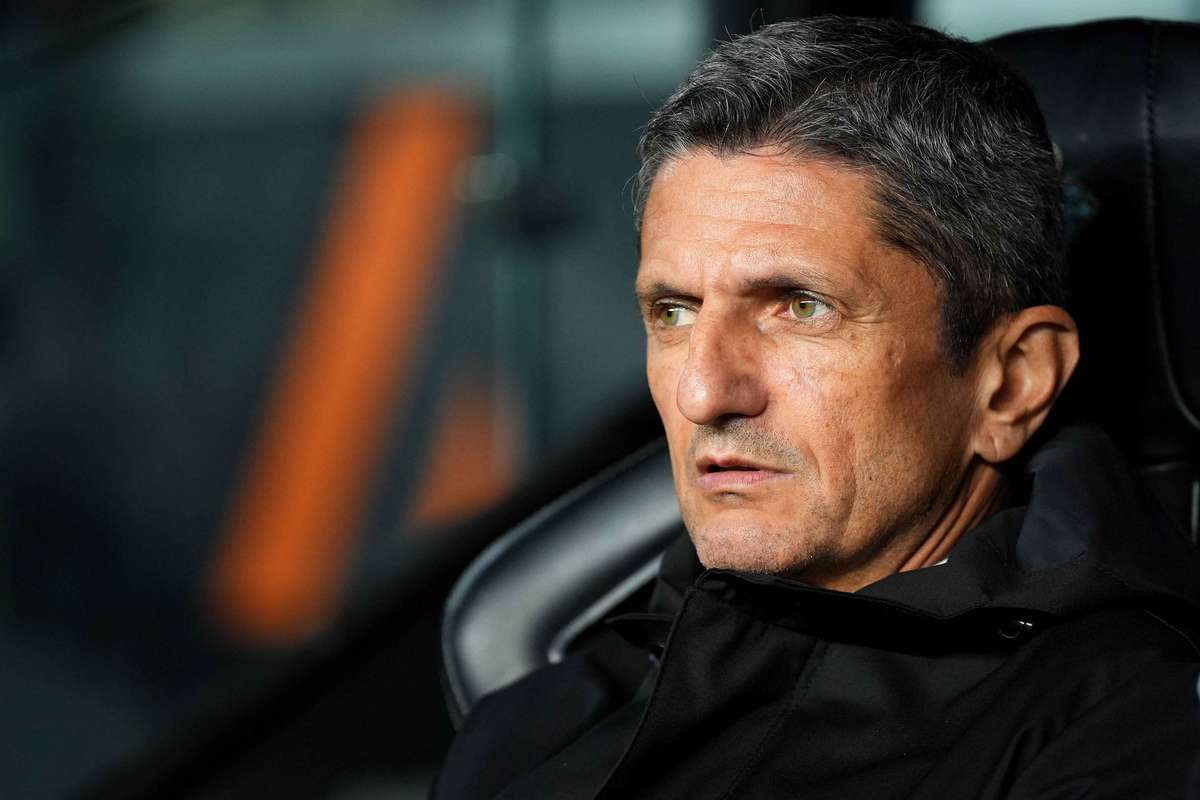 Razvan Lucescu suspendat de UEFA Nu va fi pe banca la meciul cu echipa lui Ionut Radu