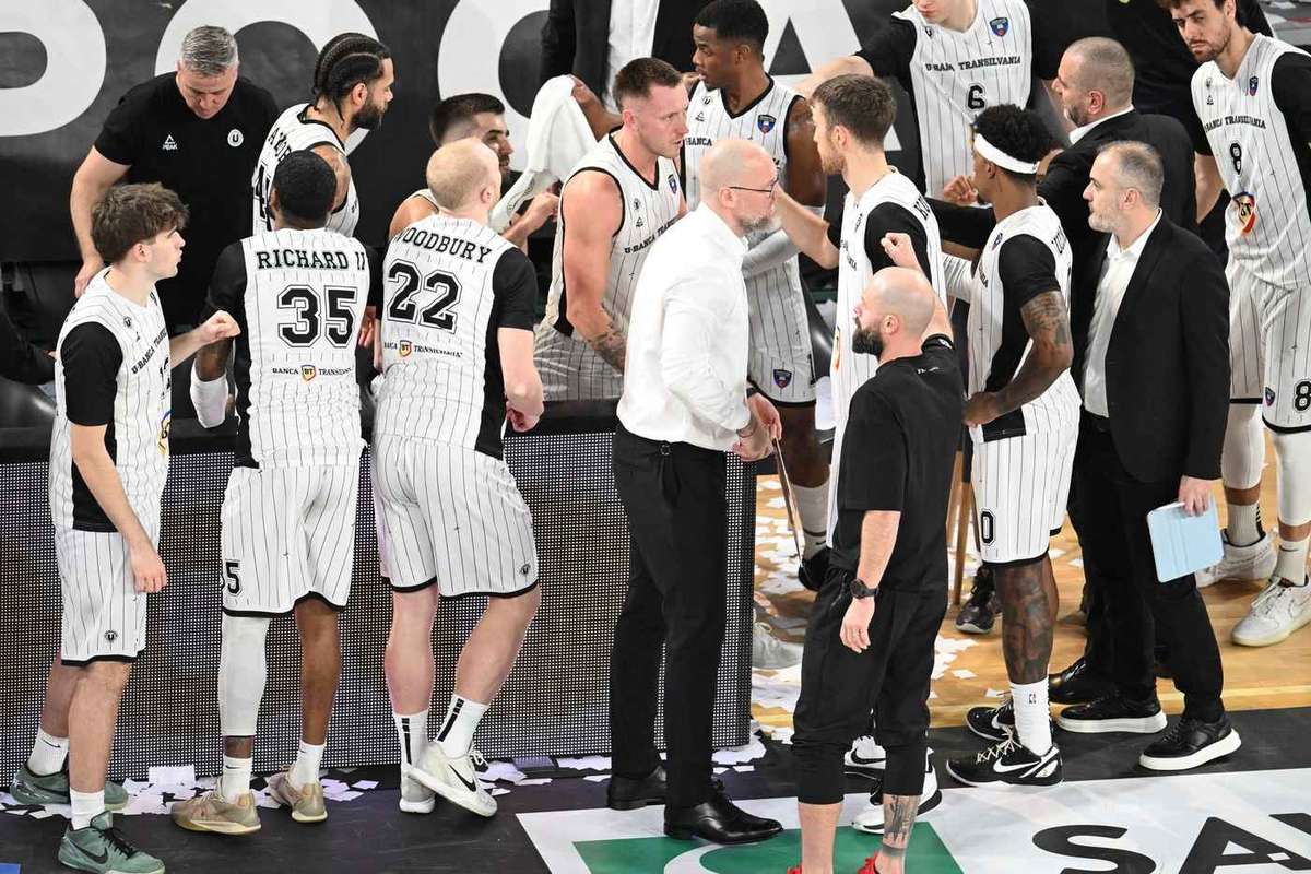 U BT Cluj Napoca si CS Dinamo calificate in semifinalele Cupei Romaniei la baschet masculin