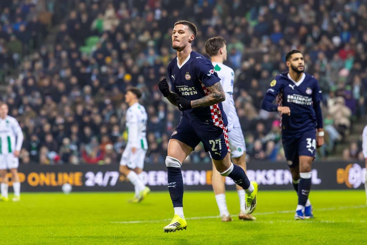 VIDEO Dennis Man marcheaza din nou dar PSV sufera a doua infrangere in acest sezon