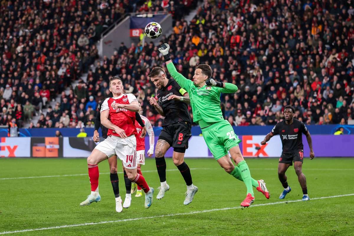 Arsenal aproape sa fie invinsa cu propria arma tunarii salvati in ultimele clipe de un fost jucator de la leverkusen