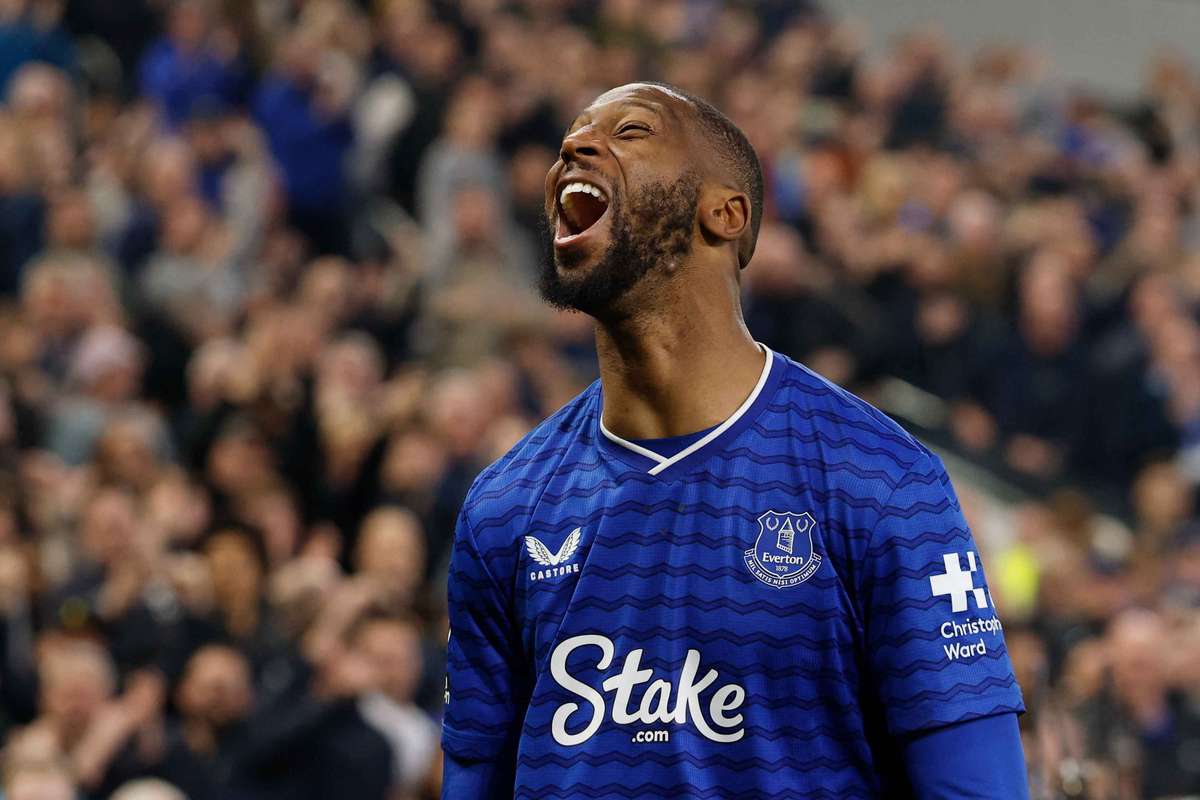 Chelsea in criza Everton ii infrunta pe londonezi si tanjeste dupa Europa