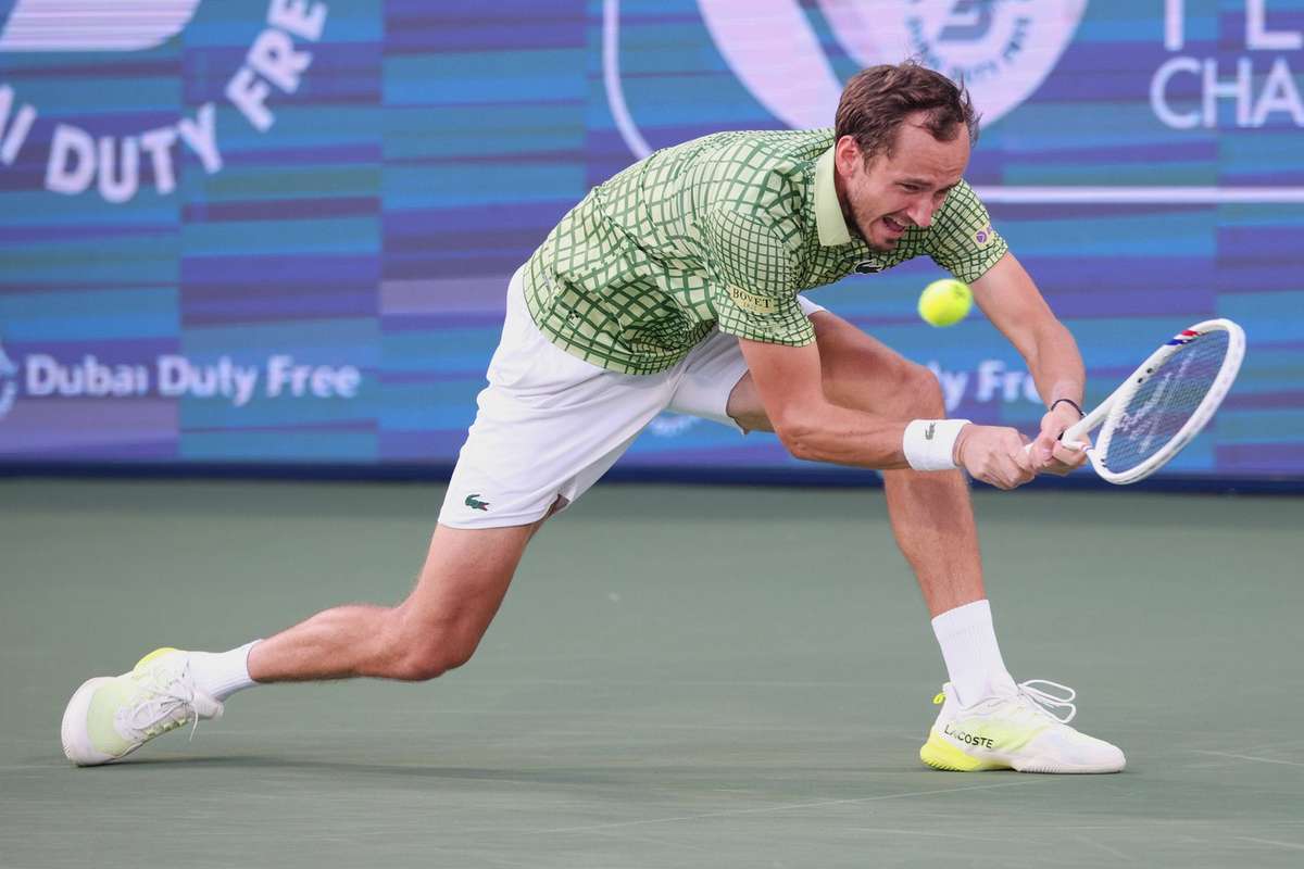 Daniil Medvedev a castigat trofeul la Dubai dupa retragerea adversarului sau din finala
