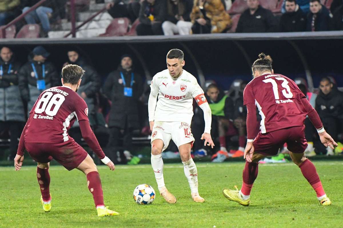 Derby ul CFR Cluj Dinamo in ziua de Pasti Programul etapei 4 din play off ul si play out ul Superligii