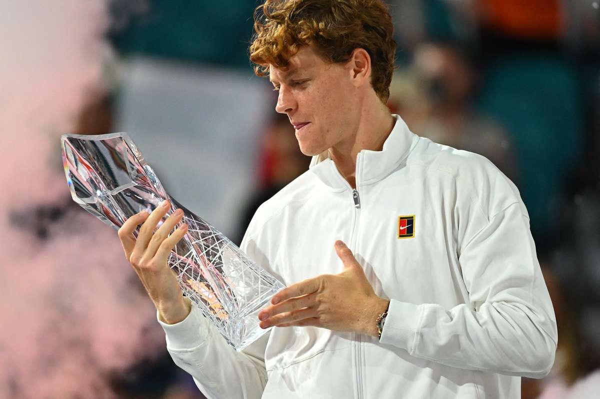 Jannik Sinner ar putea sa l detronzeze curand pe Carlos Alcaraz Italianul se apropie de spaniol in clasamentul ATP
