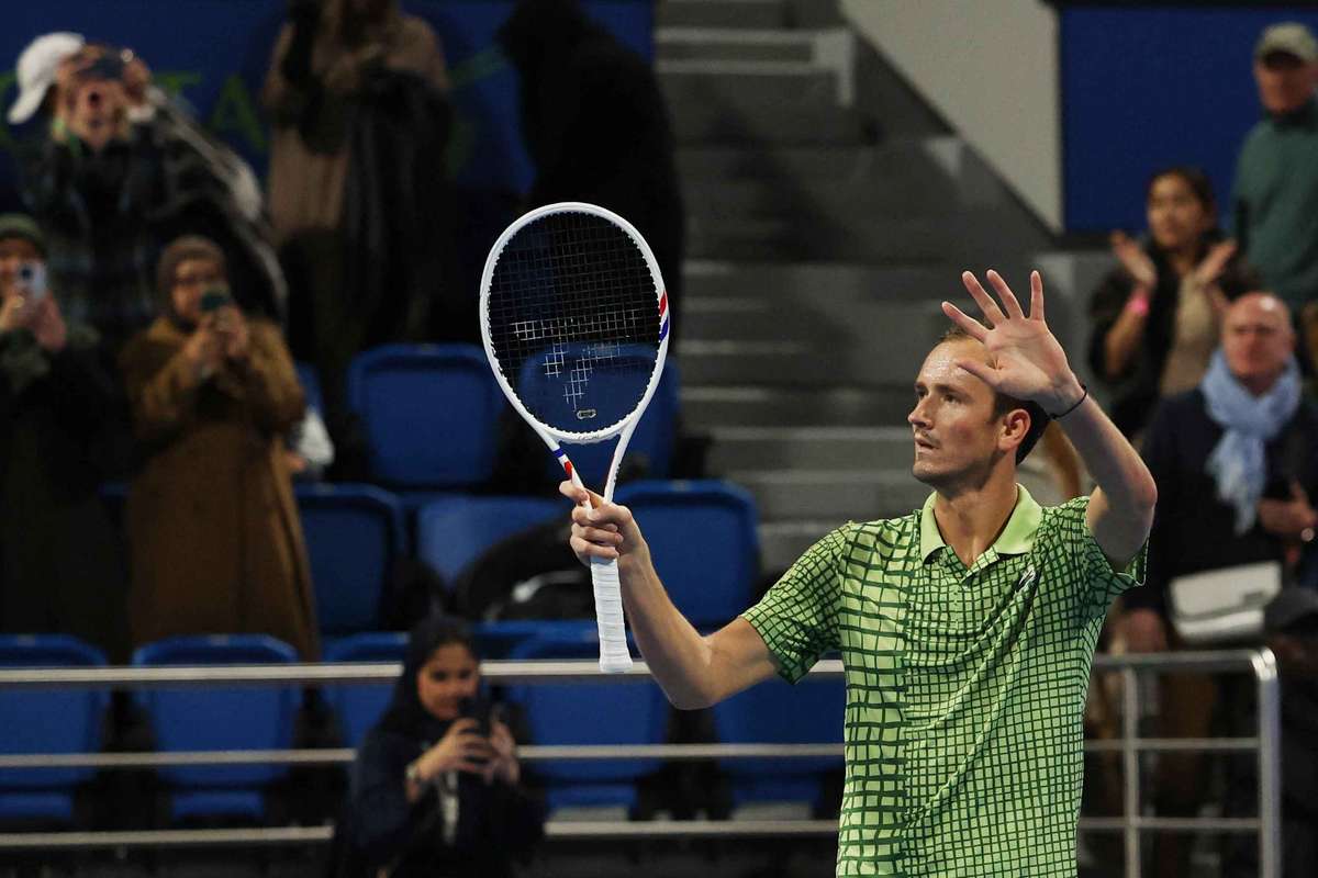 Medvedev ajunge fara dificultati la Indian Wells dupa ce a fost impiedicat in Dubai