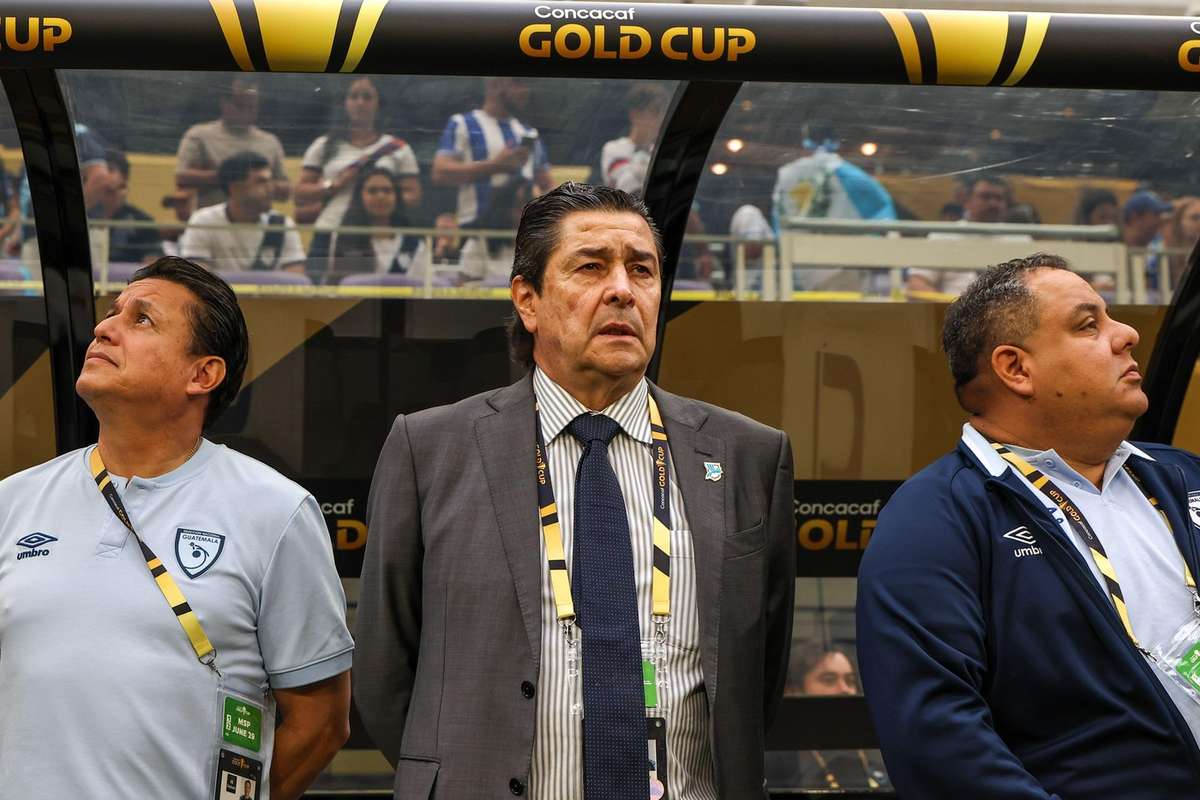 Nationale pe care o antreneaza a pierdut cu 0 7 dar federatia i a oferit un nou contract