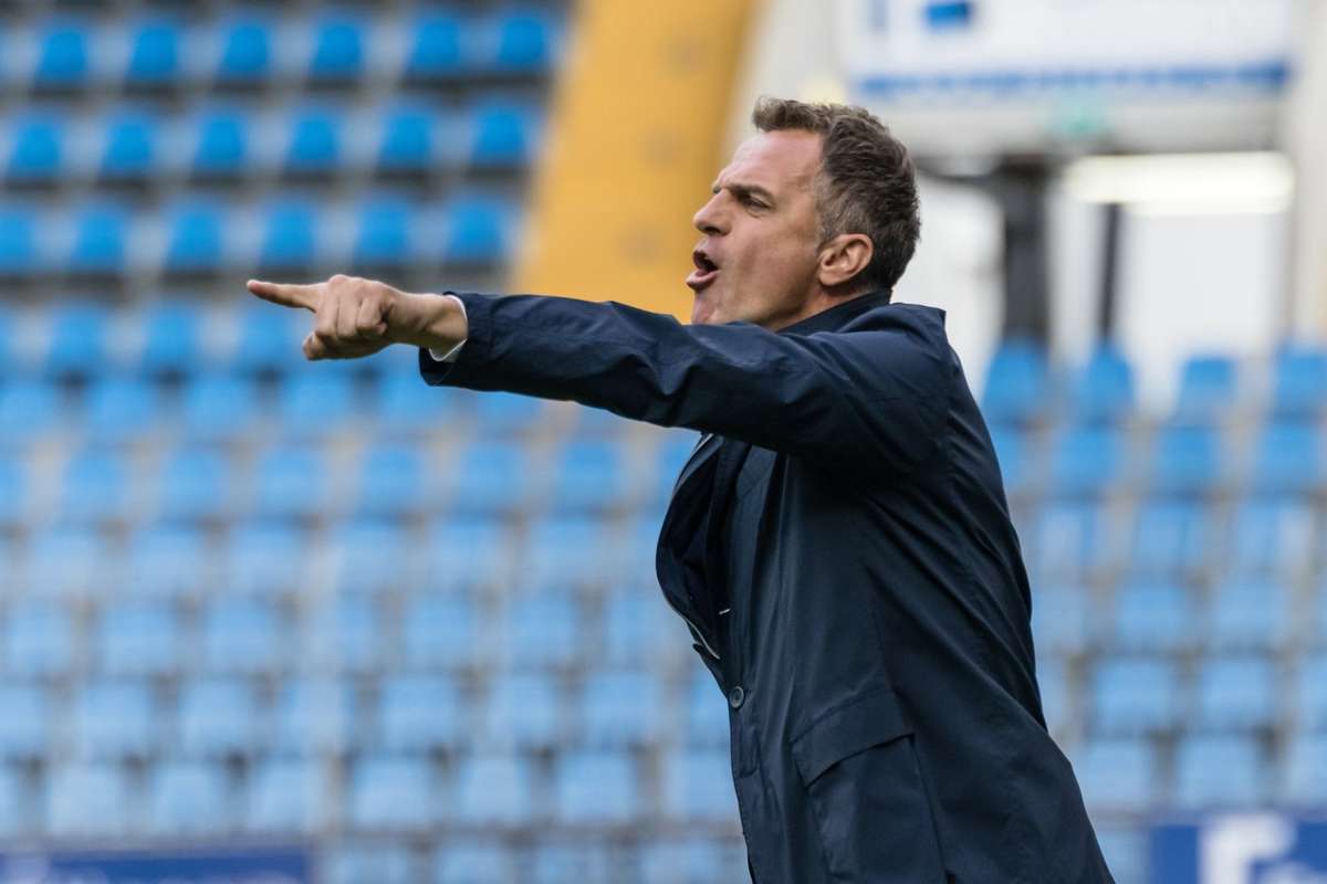 Otelul este la un pas de a semna cu noul antrenor Cine va prelua conducerea misiunii de salvare de la retrogradare