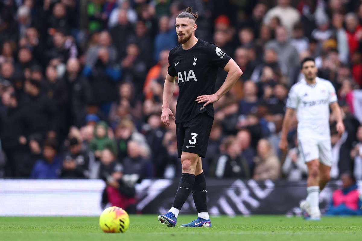 Tottenham Hotspur cauta solutii de salvare in timp ce Arsenal este gata sa lanseze ofensiva pentru titlu