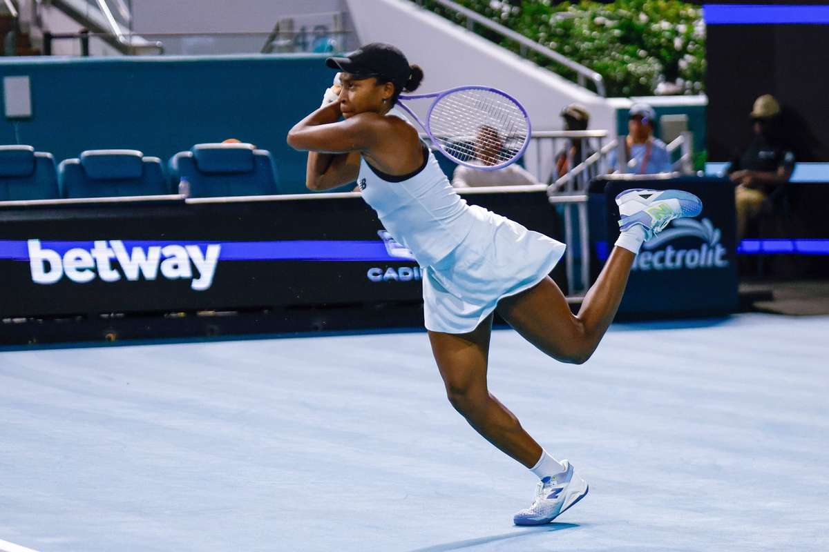 Tracker de Tenis Coco Gauff o invinge pe Belinda Bencic Jannik Sinner ajunge in sferturi la Miami