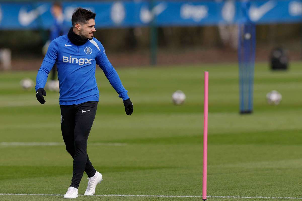 UEFA a dec is in cazul lui Pedro Neto dupa ce jucatorul de la Chelsea a impins un copil de mingi