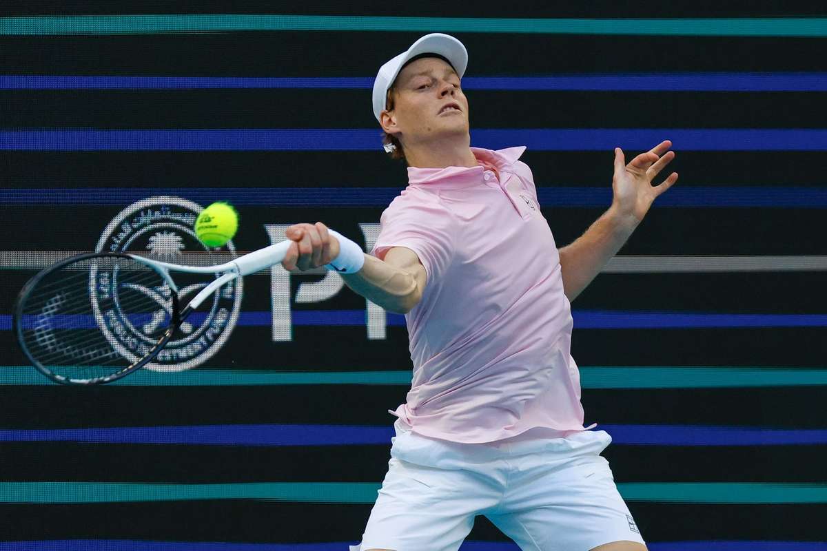Urmatorul de Tenis Jannik Sinner s a calificat in sferturi la Miami si se lupta pentru Sunshine Double