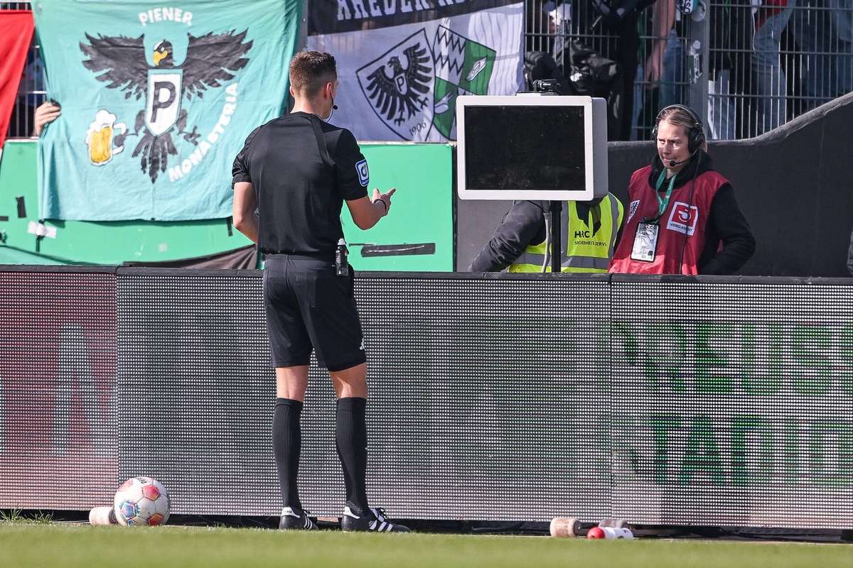 sabotaj in liga a doua germana suporterii au oprit var ul