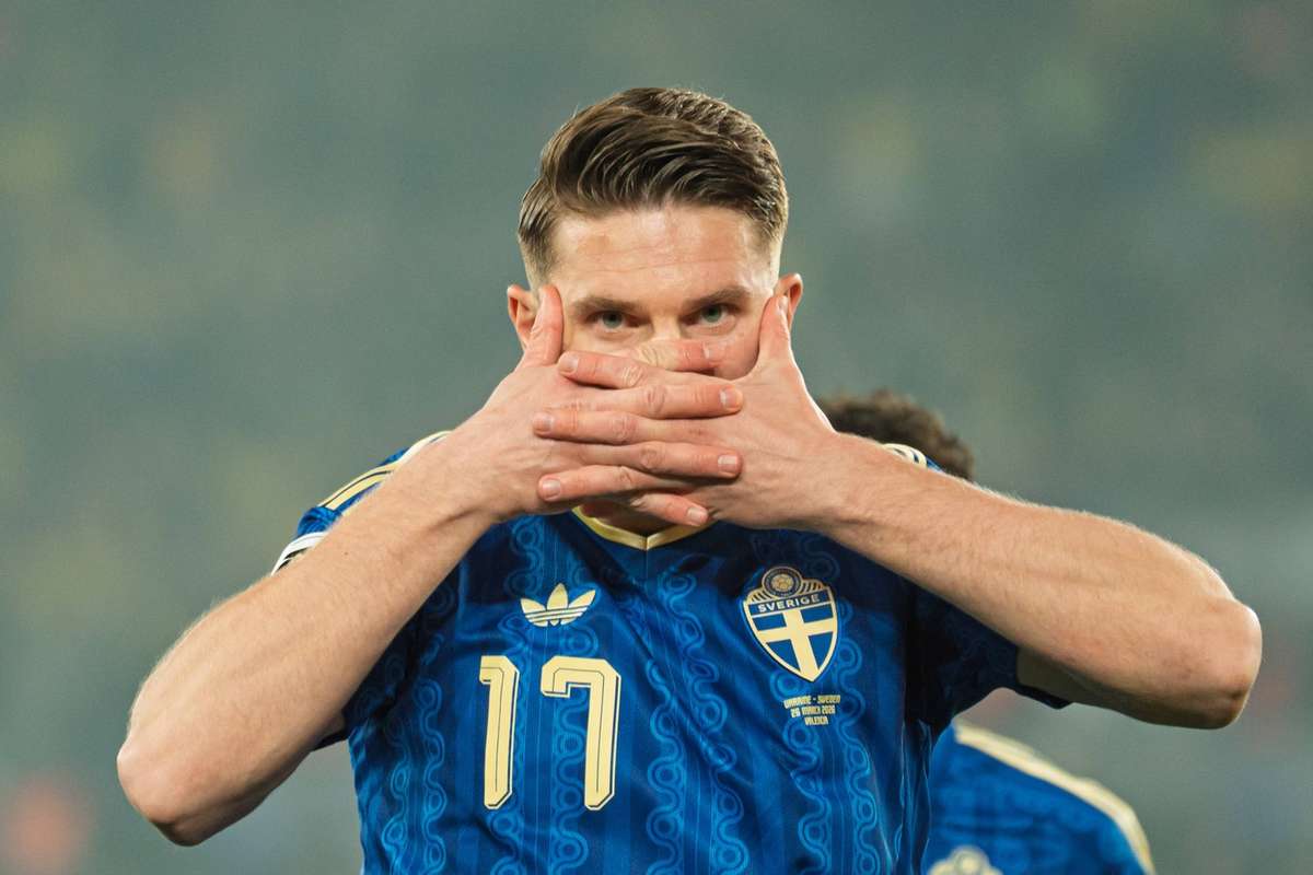 Atacantul de la Arsenal isi inregistreaza stilul de a sarbatori golurile ca marca inregistrata