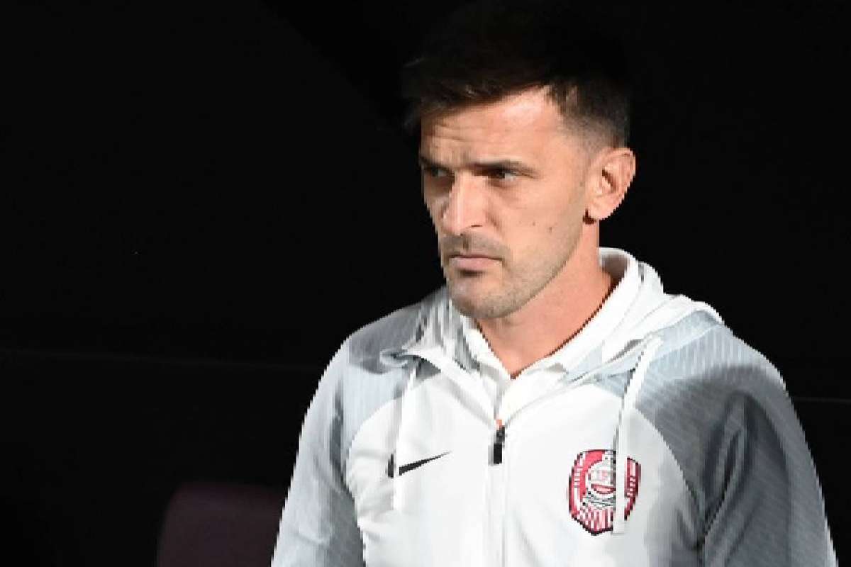 Calea liber ctre Rapid CFR Cluj l a anunat pe directorul sportiv Marius Bilaco c se desparte de el