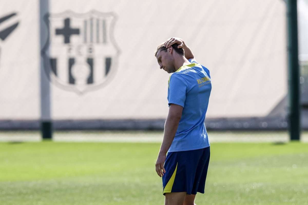 De Jong se intoarce in lotul Barcelonei dupa o absenta de o luna si jumatate