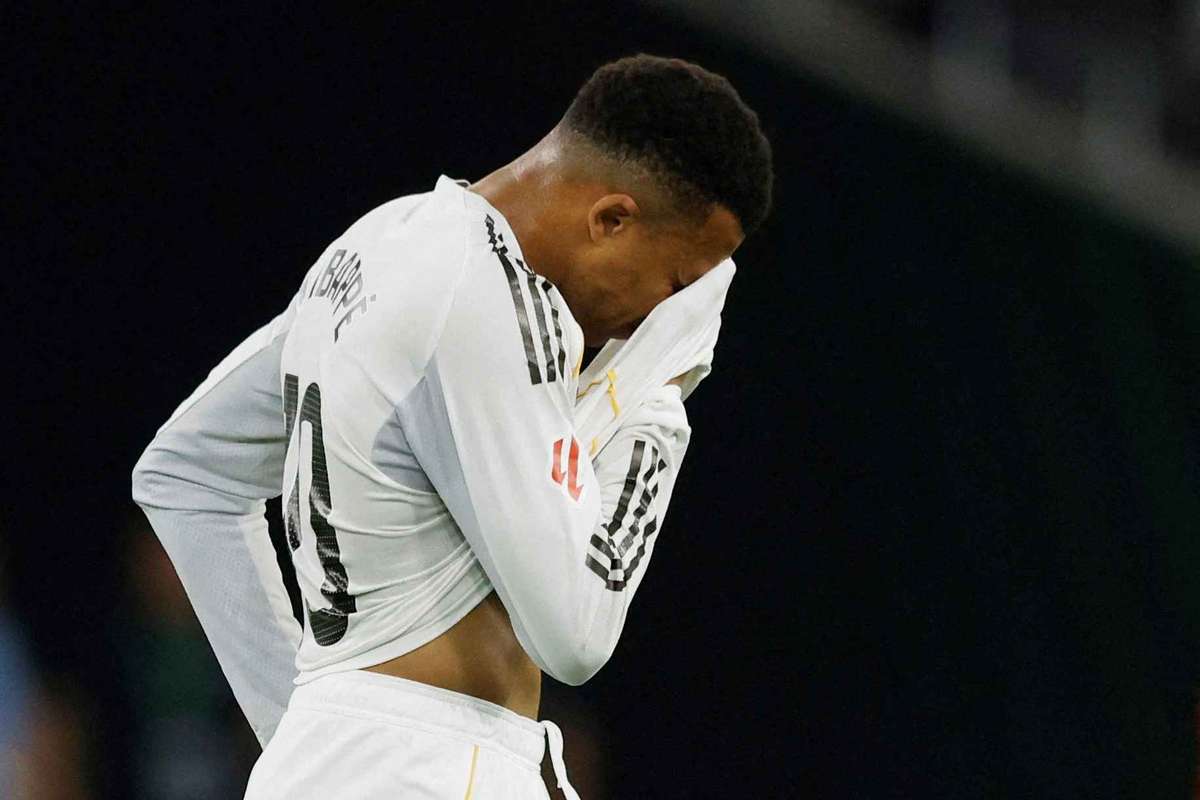 Kylian Mbappe risca sa lipseasca de la El Clasico O noua accidentare pentru starul francez