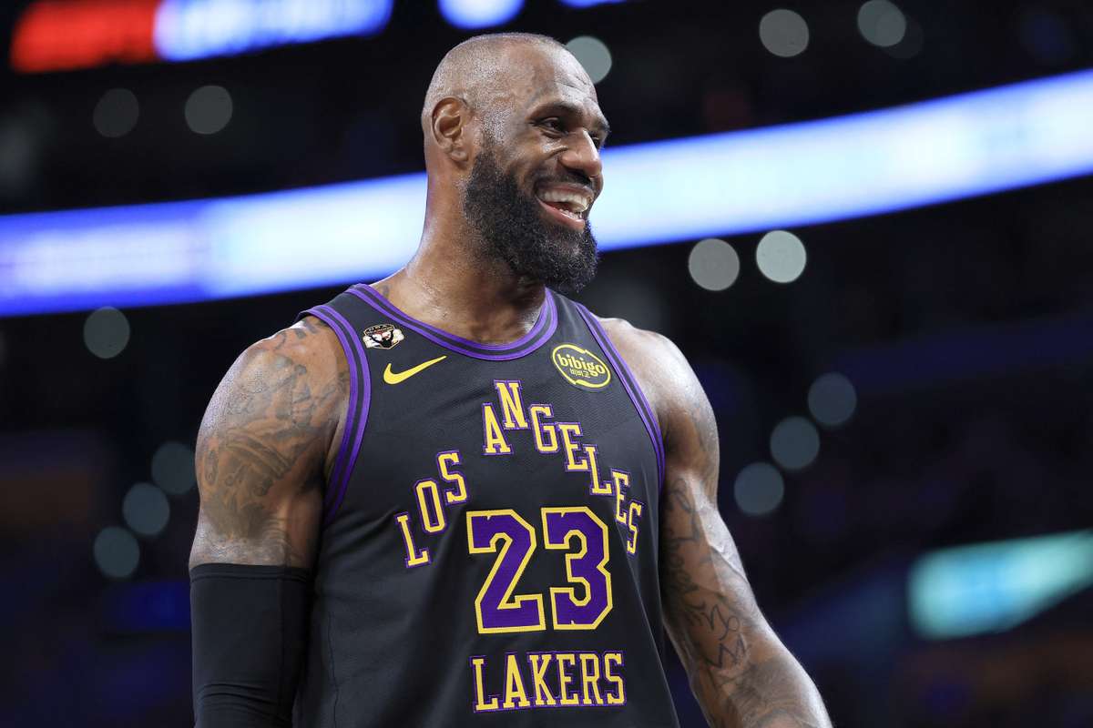 LeBron James de neinvins la 41 de ani ales jucatorul saptamanii pentru a 70 a oara