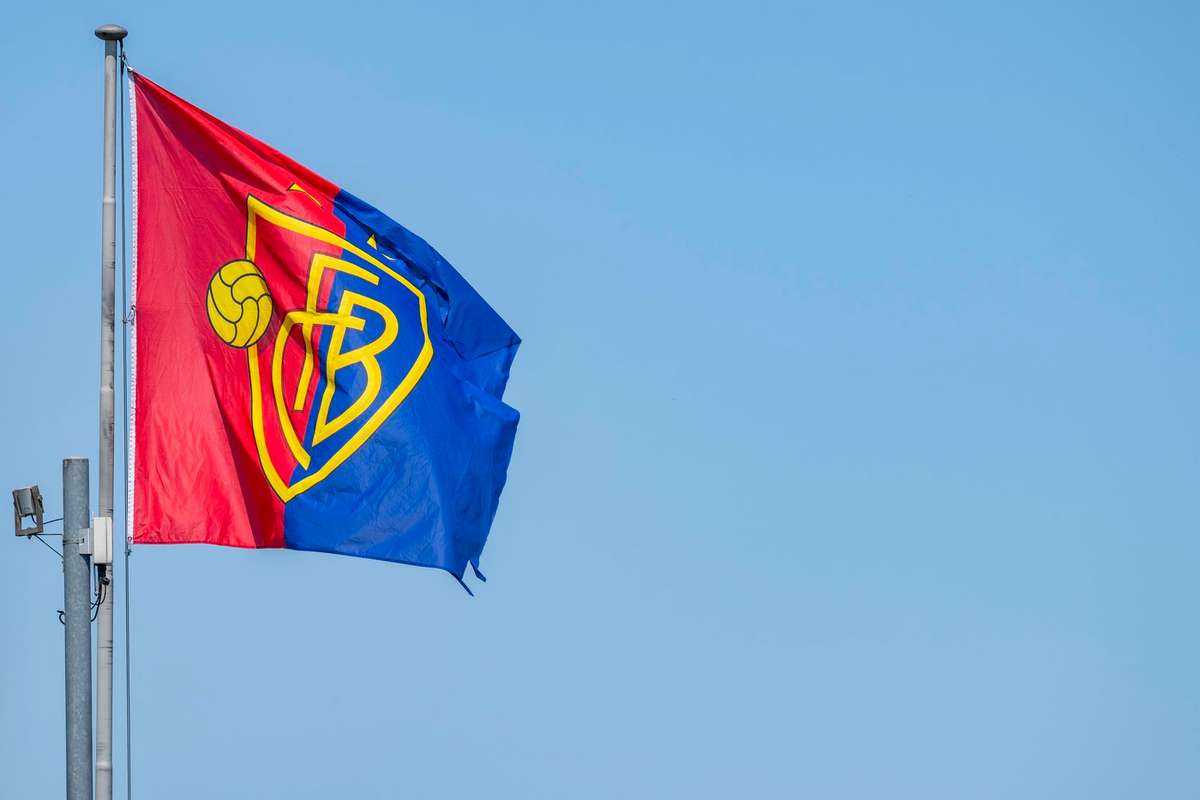 Meciul din Elvetia a fost amanat din cauza unui incendiu la stadionul echipei Basel