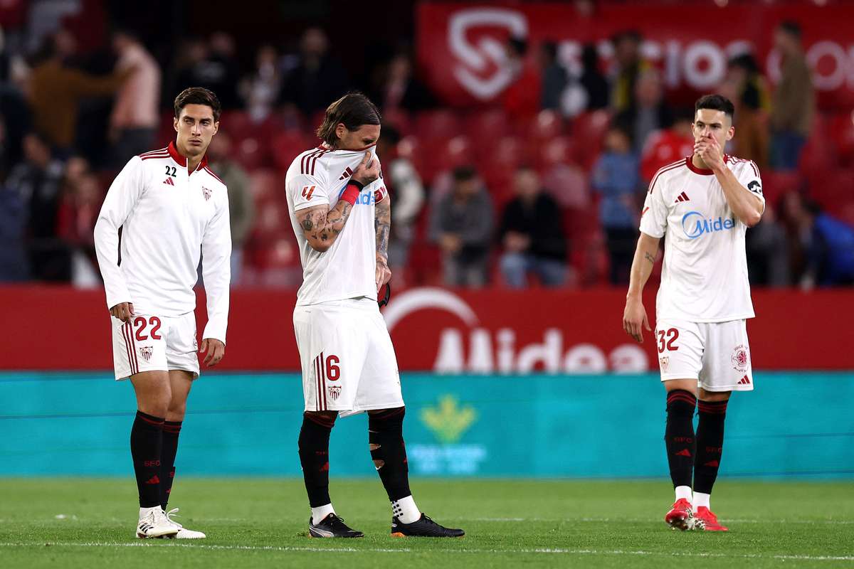 Noapte de insulte si reprosuri la Sevilla dupa infrangerea cu Oviedo
