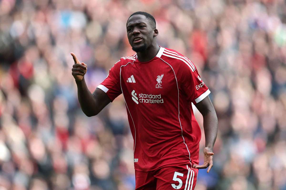 Liverpool se confrunta cu riscul de a si pierdere fundasul fara compensatii dupa negocieri nereusite pentru prelungirea contractului