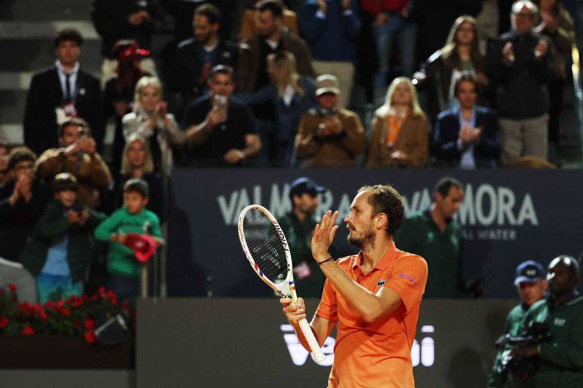 Medvedev ajunge in semifinale la Roma si va infrunta pe Sinner