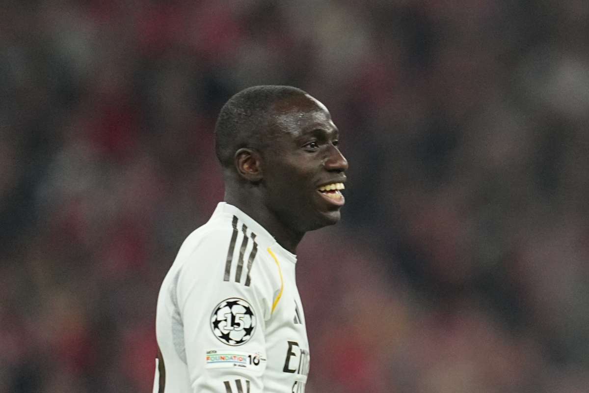 Sezon incheiat pentru Mendy Jucatorul a suferit o leziune la tendonul muschiului femural drept