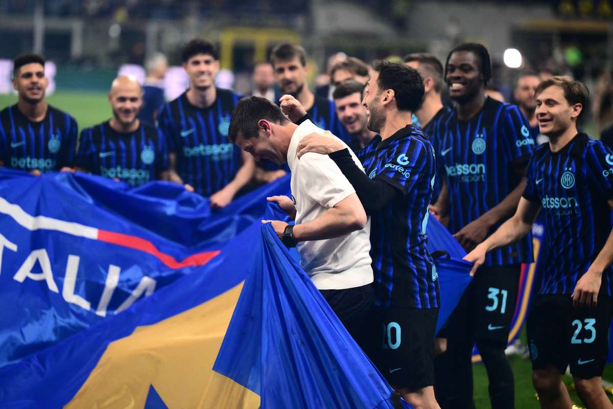 VIDEO Sarbatore in Italia Imagini din vestiarul echipei Inter dupa castigarea titlului