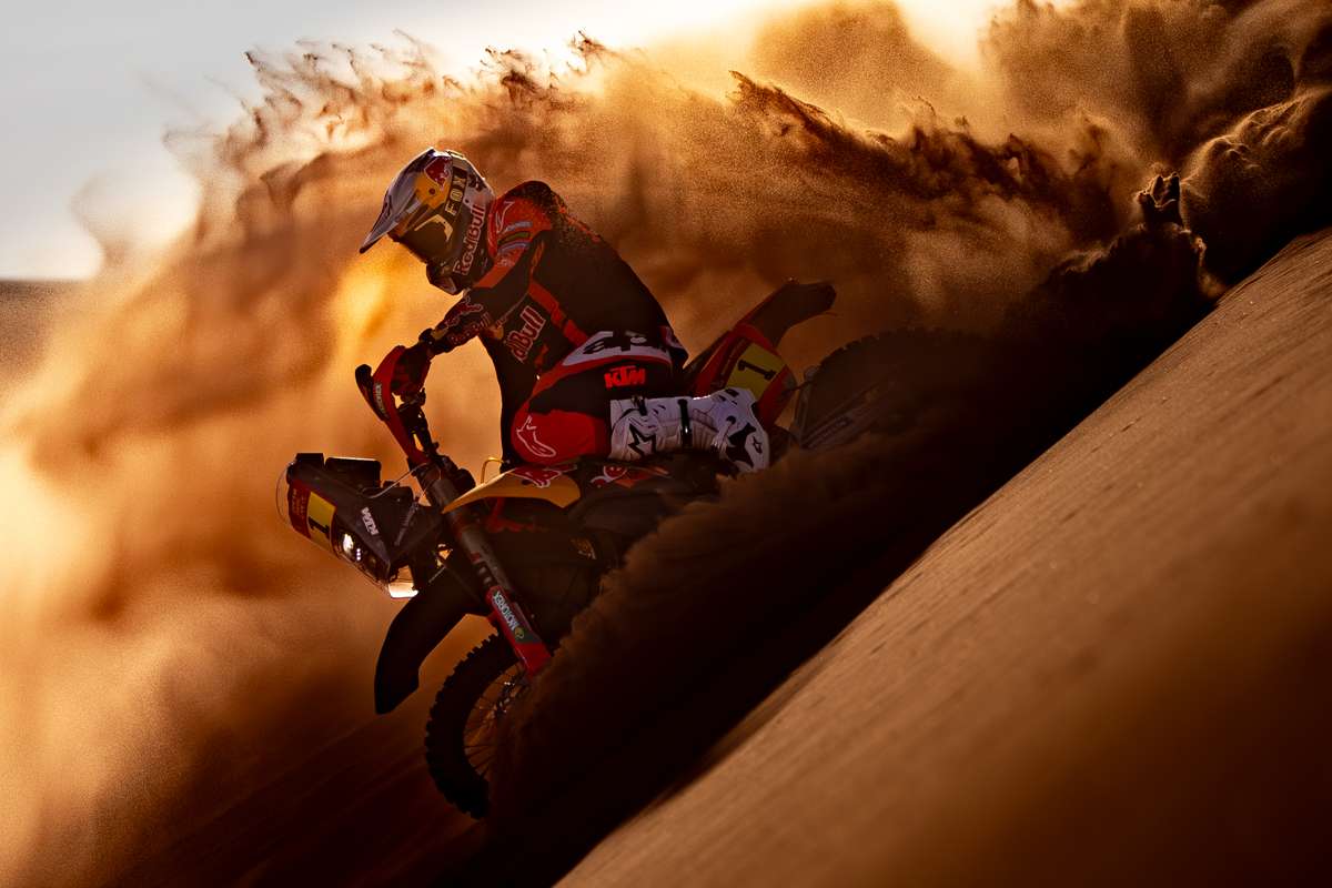 urmatoarea editie a raliului dakar incepe pe 1 ianuarie organizatorii promit mai multe etape prin dune