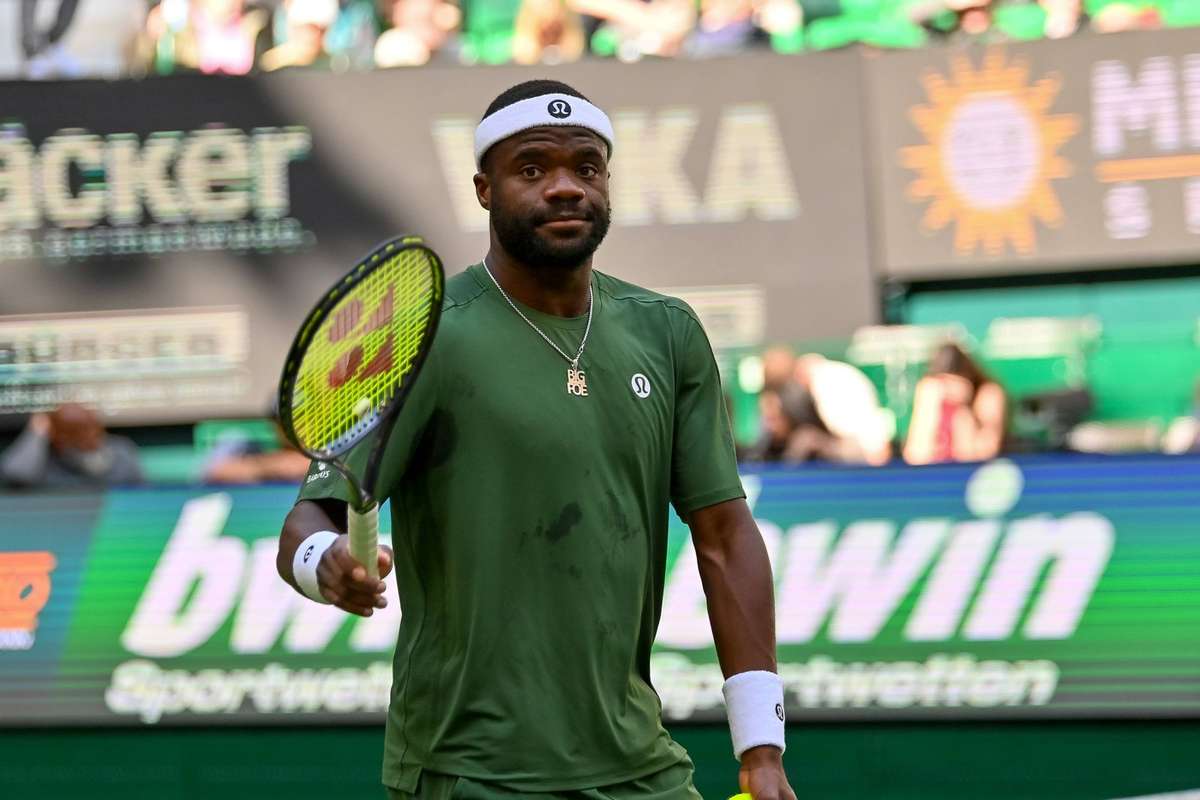 Finalistul de la Roland Garros, eliminat la turneul ATP de la Halle de Tiafoe 2 Finalistul de la Roland Garros eliminat la turneul ATP de la Halle de Tiafoe