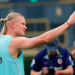 Haaland intampinat cu aplauze de fanii hocheiului Norvegianul a mers sa asiste la finala Cupei Stanley