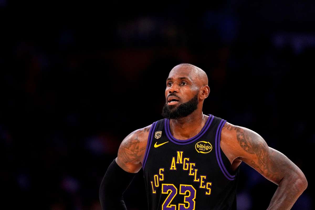LeBron James se pregătește să părăsească Los Angeles Lakers și să devină jucător liber. 2 LeBron James se pregateste sa paraseasca Los Angeles Lakers si sa devina jucator liber