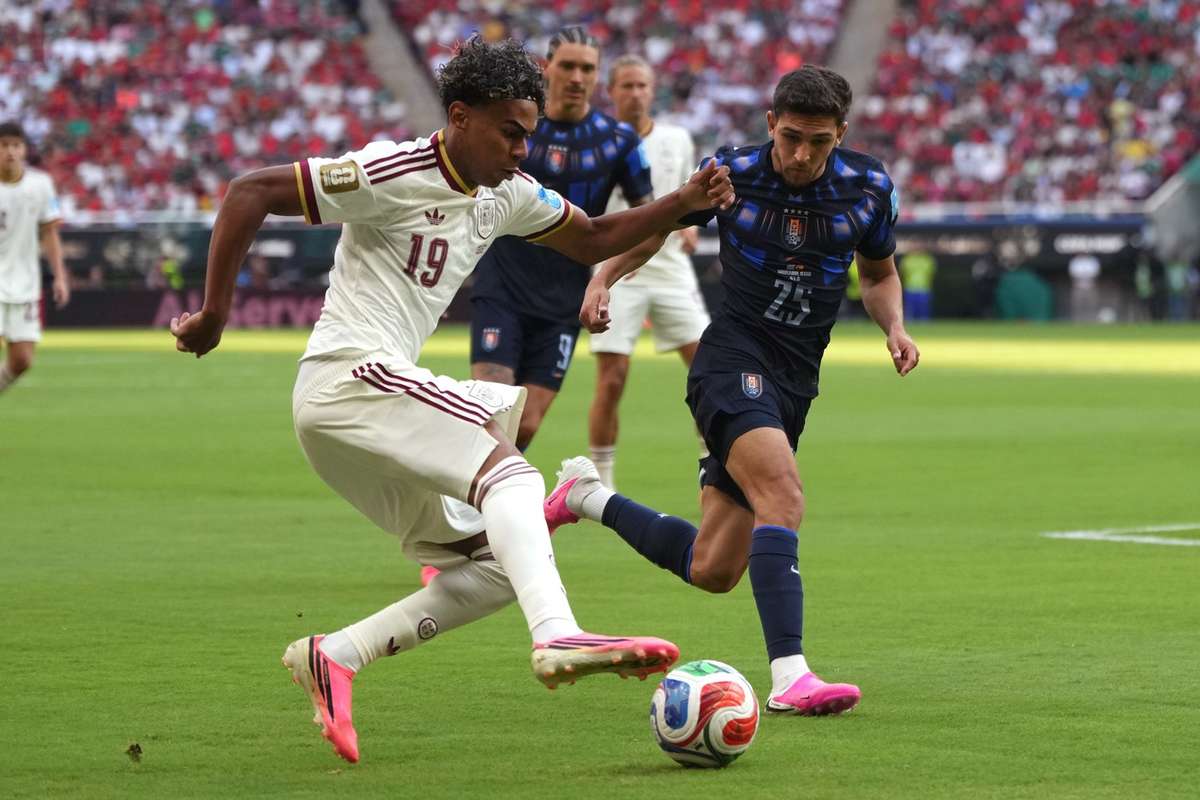 Spania si revelatia Capul Verde se califica in saisprezecimi Gafa lui Muslera trimite Uruguay acasa