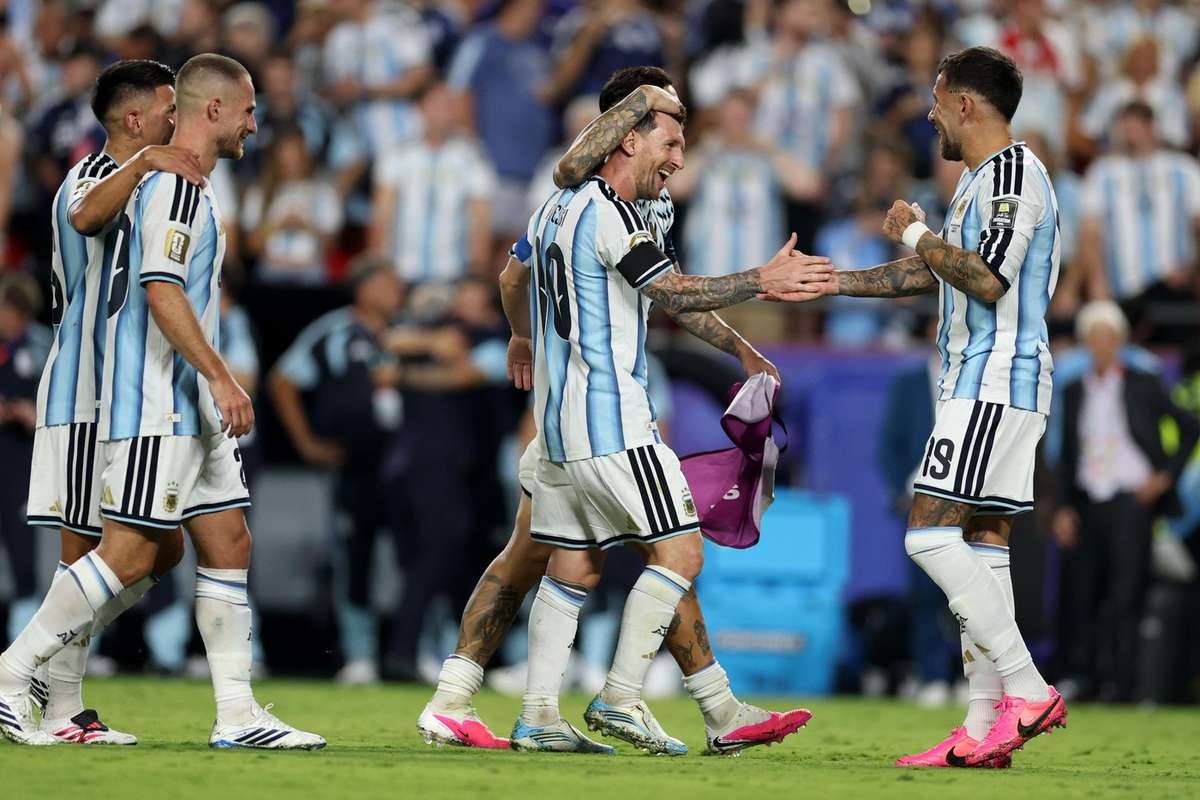Ca in 1986 FIFA a permis Argentinei sa joace in albastru impotriva Angliei