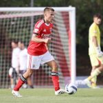Dinamo Bucuresti face progresele pentru transferul mijlocasului de la Benfica