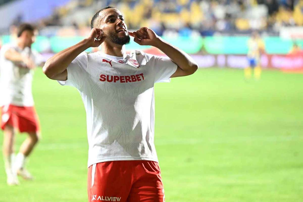 Dinamo și-a transferat un jucător de bază înainte de începerea Superligii. Destinație neașteptată. 3 Dinamo si a transferat un jucator de baza inainte de inceperea Superligii Destinatie neasteptata