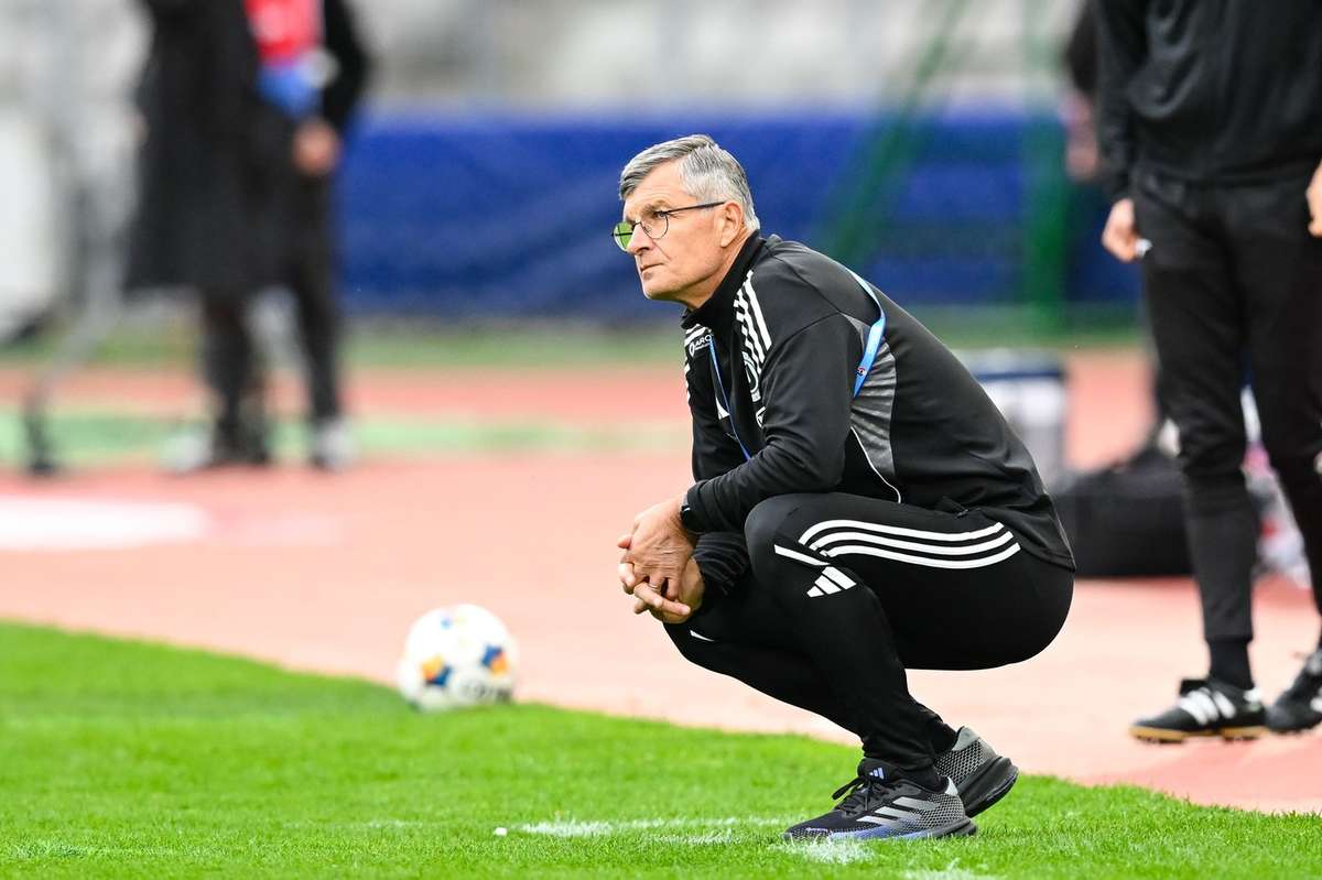 LIVE 22U22 Cluj Farul Constanta ardelenii nu au fost invinsi acasa de aproape noua luni constantenii vin cu un antrenor nou