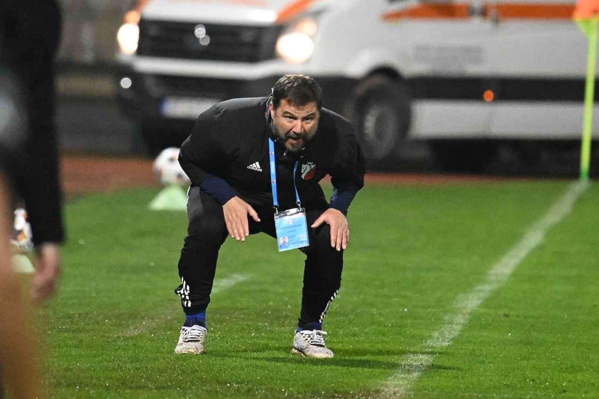Marius Croitoru, suspendat și amendat după meciul FC Botoșani – Rapid! Alte șase sancțiuni impuse de FRF 2 Marius Croitoru suspendat si amendat dupa meciul FC Botosani Rapid Alte sase sanctiuni impuse de FRF