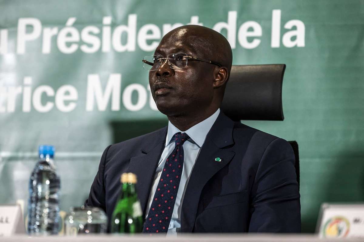 Medicul echipei naționale a Senegalului din ultimii zece ani este... ginecolog. 2 Medicul echipei nationale a Senegalului din ultimii zece ani este ginecolog