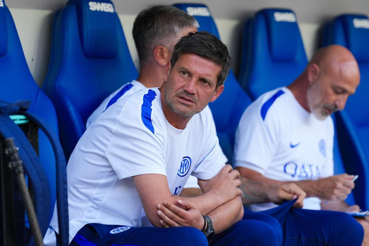 Primele declarații ale lui Chivu referitoare la transferul lui Stones 2 Primele declaratii ale lui Chivu referitoare la transferul lui Stones