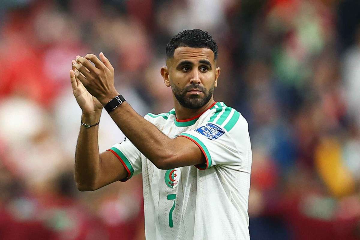Riyad Mahrez părăsește Al Ahli după ce și-a anunțat retragerea din echipa națională a Algeriei 2 Riyad Mahrez paraseshte Al Ahli dupa ce si a anuntat retragerea din echipa nationala a Algeriei