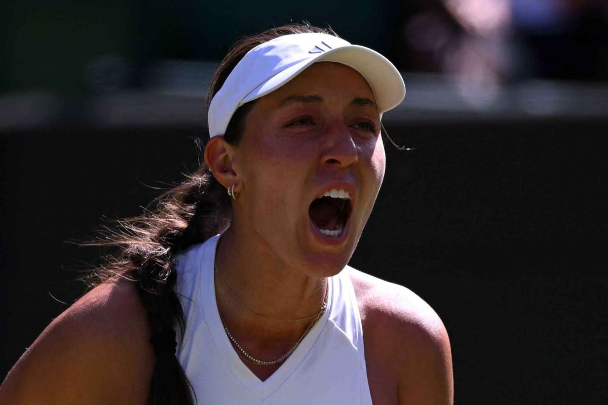 favorita numarul patru revine spectaculos si se califica in sferturile de finala de la wimbledon