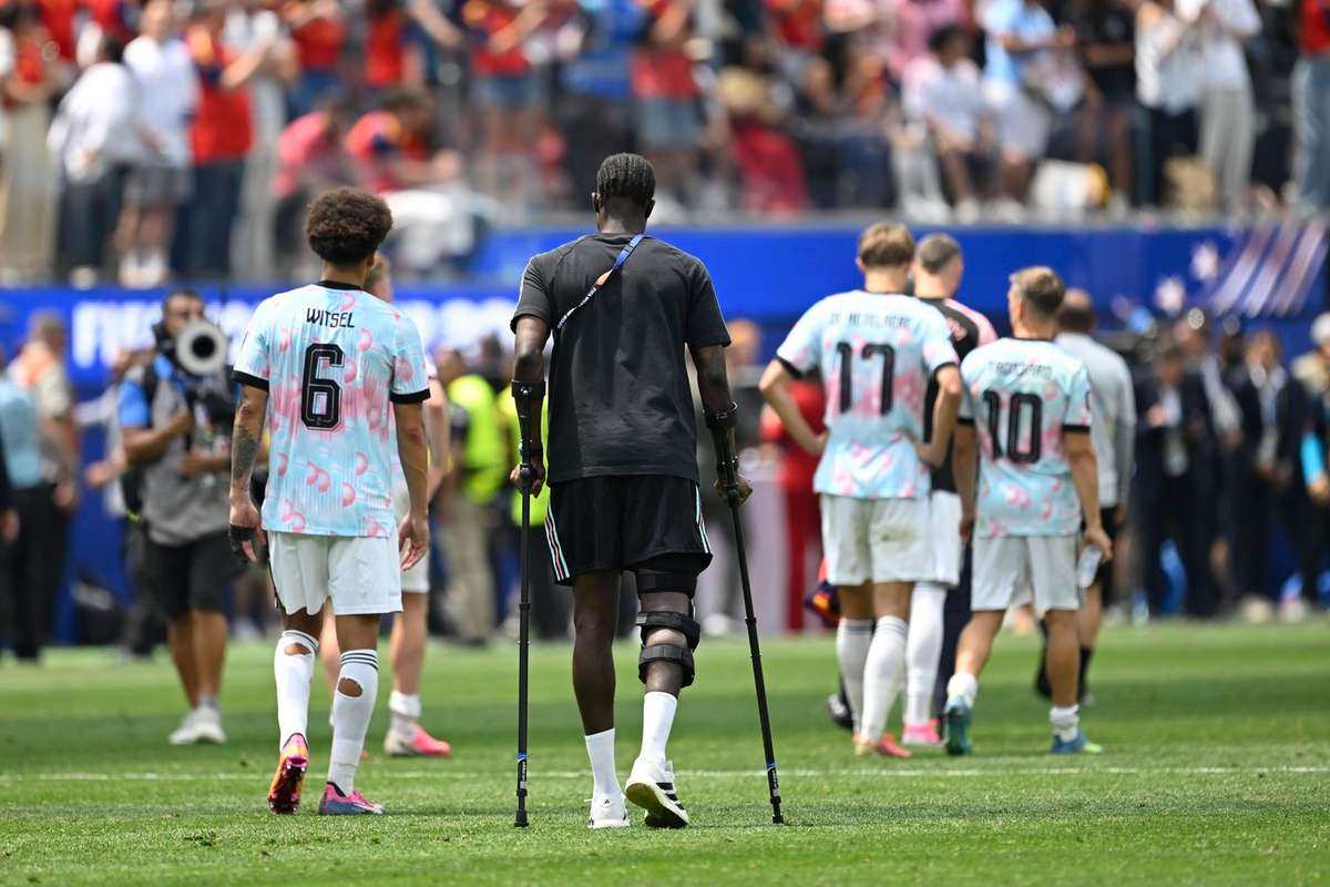 Lovitură dureroasă pentru Aston Villa! Amadou Onana, absent timp de nouă luni după accidentarea de la CM 2026. 2 lovitura dureroasa pentru aston villa amadou onana abent timp de noua luni dupa accidentarea de la cm 2026